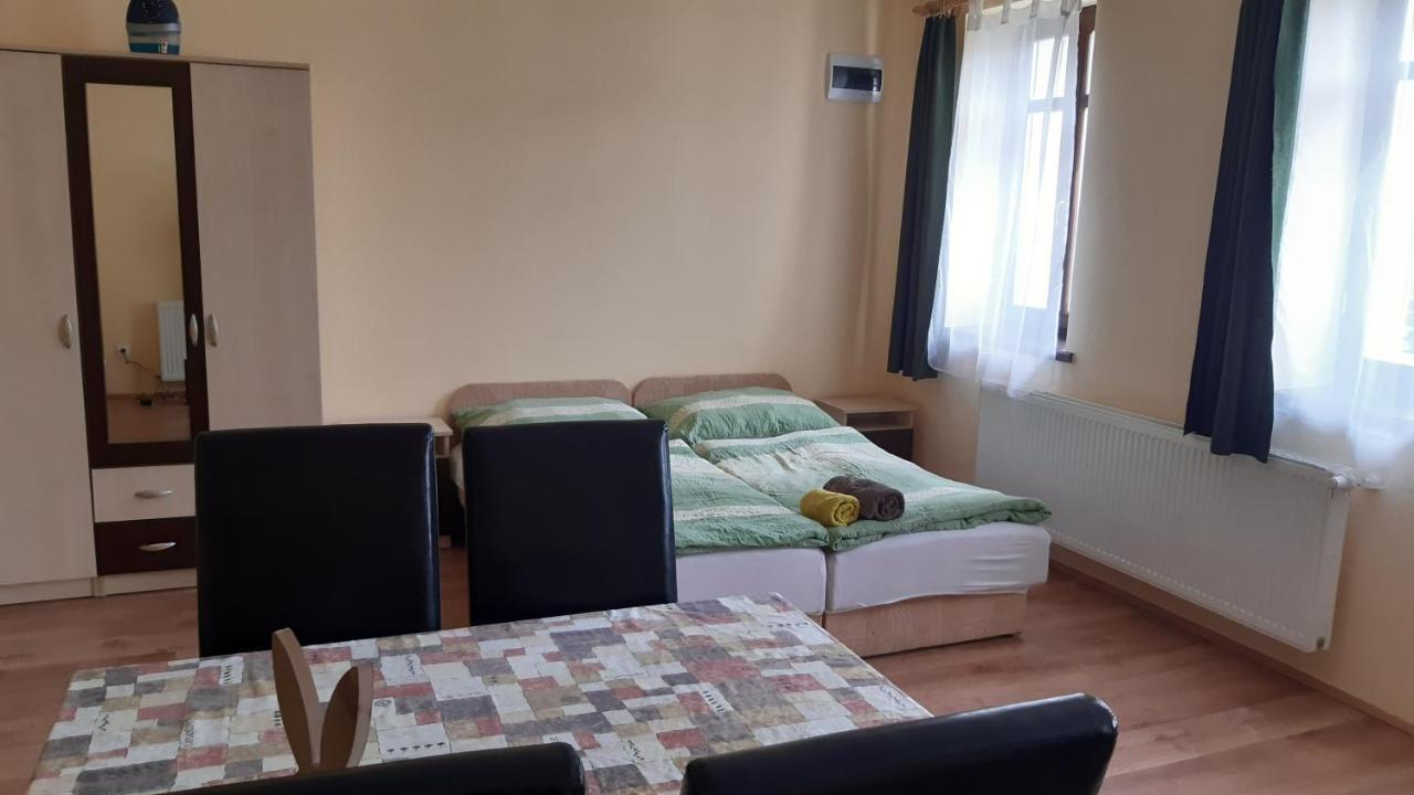 Bajusz Vendeghaz Hotel Tornyosnemeti Bagian luar foto