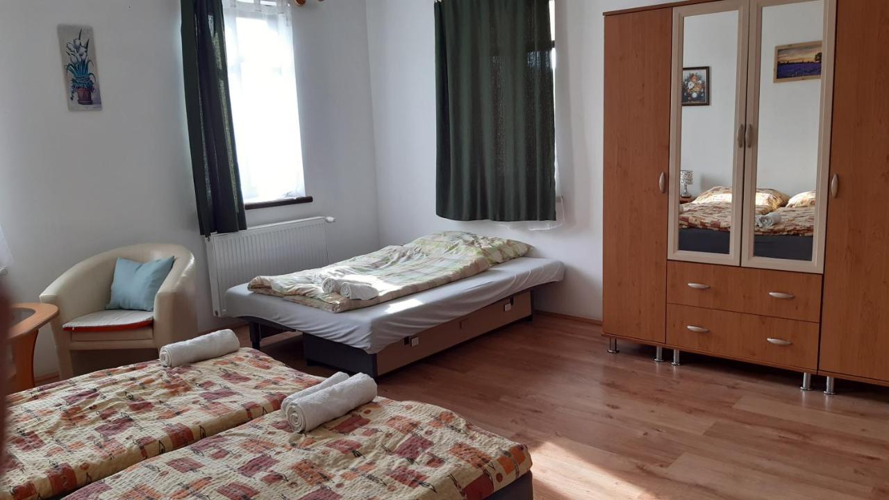 Bajusz Vendeghaz Hotel Tornyosnemeti Bagian luar foto